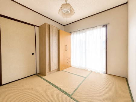���̑����ρ@�����`Japanese Room�`�@�a���������ʂȎ��ԁA��炩�ȏt�̂��炩�Ȏ��A�~�͂�̎��������炷�z�Ƃ������ԁA�o��N���ɂ���ĕ\���ς�����ʂȏꏊ�A�Ƒ��݂�Ȃ̂��C�ɓ���̋�ԁB