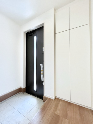 ���ց@������2�������`Entrance�`�@�Ƃ̒��ł��q�l���}����ŏ��̏ꏊ�ł��錺�ւ́A�Ƃ̈�ۂ��̂��̂ł��I�L�x�Ȍ��֎��[�ŁA����Y��ɕۂ��Ƃ��o���܂��􌺊ւɂ͂����Ղ���[�̉��ʔ��������I