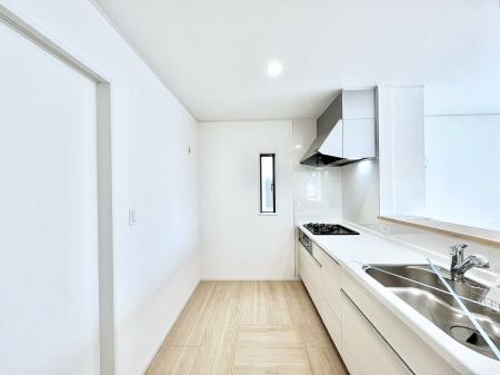 �L�b�`���@�������P�������`Kitchen�`�@���R�������鑋�̂���L�b�`���������g���ꏊ�����炱���A�g��������l�����܂����B�������Ƃ����L�b�`���R�[�i�[�͎����L���Ȏd�オ��ƂȂ��Ă���܂��B