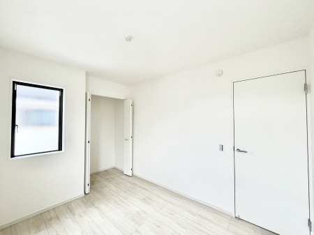 �Q���@�������Q�������`Bed Room�`�@�}���V�����ƈႢ�������������̂��ˌ��Ẵ����b�g�ł��B���Ƒ������������ƂŎ苷�Ɋ����Ă����Z�܂����ˌ��Ăł͊e�����v���C�o�V�[��ۂ��Ƃ��ł��܂��B