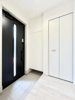 ���ց@�������Q�������`Entrance�`�@�Ƃ̒��ł��q�l���}����ŏ��̏ꏊ�ł��錺�ւ́A�Ƃ̈�ۂ��̂��̂ł��I�L�x�Ȍ��֎��[�ŁA����Y��ɕۂ��Ƃ��o���܂��􌺊ւɂ͂����Ղ���[�̉��ʔ��������I