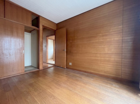 �Q���@�����`Bed Room�`�@�������������̂��ˌ��Ẵ����b�g�ł��B���Ƒ������������ƂŎ苷�Ɋ����Ă����Z�܂����ˌ��Ăł͊e�����v���C�o�V�[��ۂ��Ƃ��ł��܂��B��CG���H�L