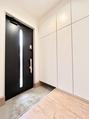 ���ց@�����`Entrance�`�@�Ƃ̒��ł��q�l���}����ŏ��̏ꏊ�ł��錺�ւ́A�Ƃ̈�ۂ��̂��̂ł��I�L�x�Ȍ��֎��[�ŁA����Y��ɕۂ��Ƃ��o���܂��􌺊ւɂ͂����Ղ���[�̉��ʔ��������I