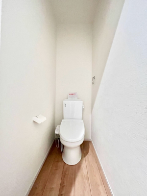 �g�C���@�����`Toilet�`�@�Y��E�X�b�L���E���K�ȃE�H�V�����b�g�t�g�C���ł��낰���Ԃł��B�g�C���͖����g�킴��𓾂Ȃ����́B����������ۂ������ł��ˁB�g�C����2��������̂Œ��̍��G���ɕ֗��ł��I