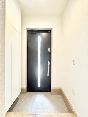 ���ց@�������P�������`Entrance�`�@�Ƃ̒��ł��q�l���}����ŏ��̏ꏊ�ł��錺�ւ́A�Ƃ̈�ۂ��̂��̂ł��I�L�x�Ȍ��֎��[�ŁA����Y��ɕۂ��Ƃ��o���܂��􌺊ւɂ͂����Ղ���[�̉��ʔ��������I
