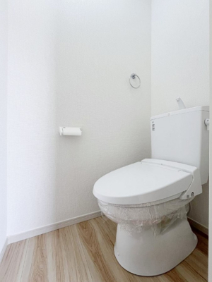 �g�C���@�����`Toilet�`�@�Y��E�X�b�L���E���K�ȃE�H�V�����b�g�t�g�C���ł��낰���Ԃł��B�g�C���͖����g�킴��𓾂Ȃ����́B����������ۂ������ł��ˁB�g�C����2��������̂Œ��̍��G���ɕ֗��ł��I