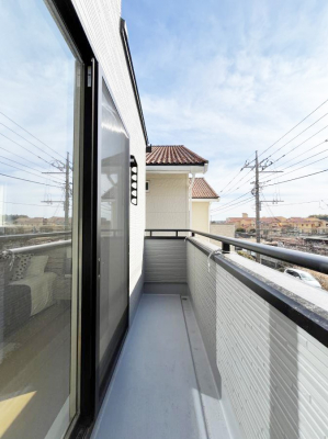 �o���R�j�[�@������No.1���`Balcony�`  �o���R�j�[�͉������z���������݁A���z�c����󕨂��C�����悭�������Ƃ��ł��܂��B�g���₷���J���I�ȃo���R�j�[�ł����z�����������Ղ�~�蒍���A�o���R�j�[�t���Z�܂��B  