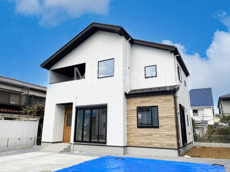 ���n�O�ώʐ^�@�O�ρ`Exterior�`�@��s���œ���̃X���[���C�t���΂Ɉ͂܂ꂽ�y�n�͓s��̌�����Y���ꂻ���B�l�G��ʂ��Ď��R�ƐG�ꍇ����X�|�b�g�����ӂɂ͐��肾������I�Z�݂����Ȃ�ƁB��炵�������B