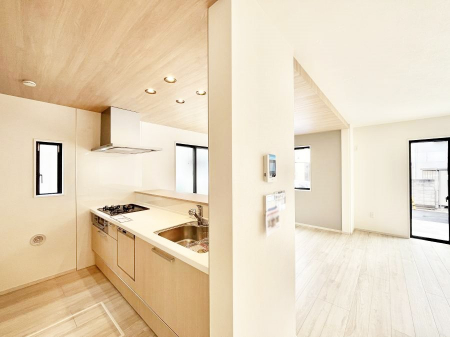 �L�b�`���@�����`Kitchen�`  ���r���O�����n����J�E���^�[�L�b�`���B  ���������Ȃ���Ƒ��ƃR�~���j�P�[�V�������Ƃ�邾���łȂ��A�傫�ȊJ���������邱�Ƃ��ł��܂��B  ���q�l�̐����������邱�Ƃ��ł��܂��ˁI