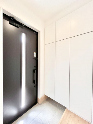 ���ց@�����`Entrance�`�@�Ƃ̒��ł��q�l���}����ŏ��̏ꏊ�ł��錺�ւ́A�Ƃ̈�ۂ��̂��̂ł��I�L�x�Ȍ��֎��[�ŁA����Y��ɕۂ��Ƃ��o���܂��􌺊ւɂ͂����Ղ���[�̉��ʔ��������I