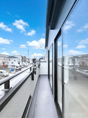 �o���R�j�[�@�����`Balcony�`�@������̃o���R�j�[�̑O�ɂ͉_�ȊO�ɑ��z���Ղ���̂�����܂���B�����󕨂������₷���A����薾�邭�C�����̂������������Ă��܂��B�Ƒ��S�����̐��󕨂���C�Ɋ����܂��B
