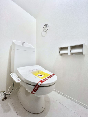 �g�C���@�����`Toilet�`�@�Y��E�X�b�L���E���K�ȃE�H�V�����b�g�t�g�C���ł��낰���Ԃł��B�g�C���͖����g�킴��𓾂Ȃ����́B����������ۂ������ł��ˁB�g�C����2��������̂Œ��̍��G���ɕ֗��ł��I