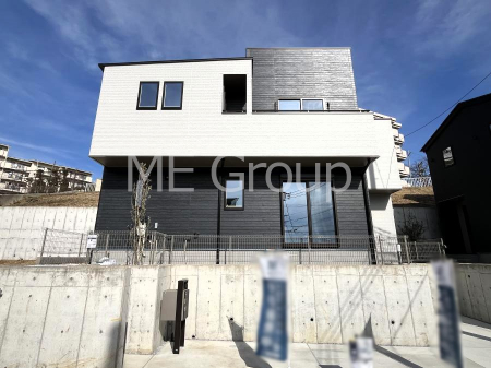 ���n�O�ώʐ^�@�O�ρ�No.8���`Exterior�`�@��ˌ��Ă̑傫�ȃ����b�g�́A�����B�́u�y�n�v���u���R�Ɂv�g���鎖�ł��B�K�[�f�j���O��c�h�x�C�Ԃ�o�C�N�̎�ȂǗl�X�ȗp�r�ŗ��p�ł��܂��B