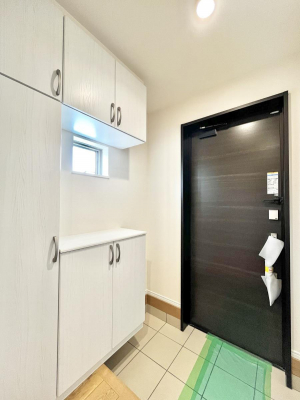 ���ց@������B�������`Entrance�`�@�Ƃ̒��ł��q�l���}����ŏ��̏ꏊ�ł��錺�ւ́A�Ƃ̈�ۂ��̂��̂ł��I�L�x�Ȍ��֎��[�ŁA����Y��ɕۂ��Ƃ��o���܂��􌺊ւɂ͂����Ղ���[�̉��ʔ��������I