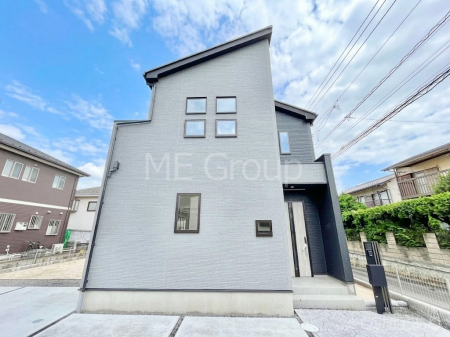 ���n�O�ώʐ^�@�O�ρ`Exterior�`�@���X�����Ȃ���A�咣���߂����ǂ����]�T������������V���[�v�ȃt�H�����ŘȂޓ@��́A���V�̋�ƏƂ炵���킹�鎖�ŁA�{������ׂ������`�̎p�������Ă���܂��B