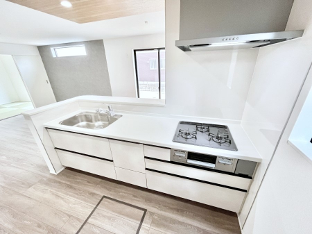 �L�b�`���@�����`Kitchen�`  ���r���O�����n����J�E���^�[�L�b�`���B  ���������Ȃ���Ƒ��ƃR�~���j�P�[�V�������Ƃ�邾���łȂ��A�傫�ȊJ���������邱�Ƃ��ł��܂��B  ���q�l�̐����������邱�Ƃ��ł��܂��ˁI