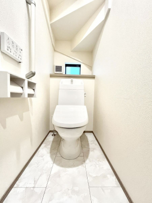 �g�C���@�����`Toilet�`�@�Y��E�X�b�L���E���K�ȃE�H�V�����b�g�t�g�C���ł��낰���Ԃł��B�g�C���͖����g�킴��𓾂Ȃ����́B����������ۂ������ł��ˁB�g�C����2��������̂Œ��̍��G���ɕ֗��ł��I