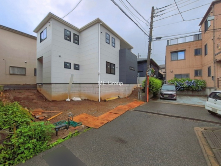 ���n�O�ώʐ^�@�`Exterior�`�@�O�ʓ��H�F�� 3.96m �����@�O�ʓ��H�͊ՐÂȏZ��n���͂���Ԓʂ�̏��Ȃ����H�B���Ԃ̏o��������炭�炭�ł��I���s���_�E���n���w�̂���]�́A���C�y�ɂ��₢���킹���������I