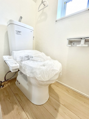 �g�C���@�g�C����1�K��2�K���ꂼ��ɔz�u����Ă��ĂƂĂ��֗��ł��B 