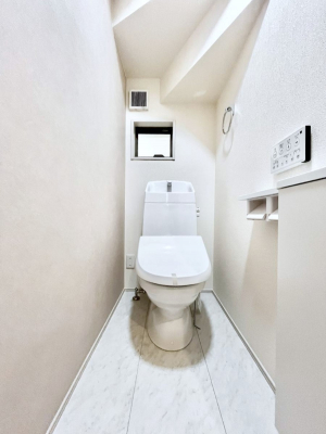 �g�C���@�������Q�������`Toilet�`�@�Y��E�X�b�L���E���K�ȃE�H�V�����b�g�t�g�C���ł��낰���Ԃł��B�̌������薾�邭�A���K��ԂƂȂ��Ă���܂��������g���ꏊ�����炱���̔z���ł��I