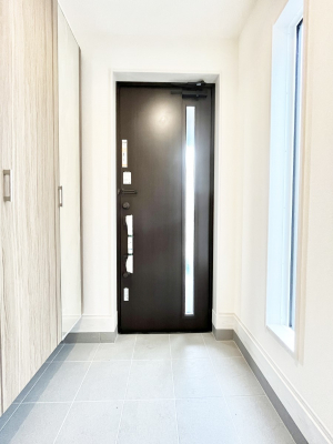 ���ց@�������P�������`Entrance�`�@�Ƃ̒��ł��q�l���}����ŏ��̏ꏊ�ł��錺�ւ́A�Ƃ̈�ۂ��̂��̂ł��I�L�x�Ȍ��֎��[�ŁA����Y��ɕۂ��Ƃ��o���܂��􌺊ւɂ͂����Ղ���[�̉��ʔ��������I