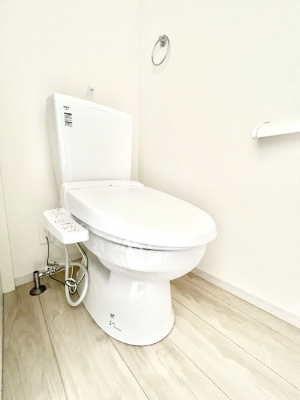 �g�C���@�g�C����1�K��2�K���ꂼ��ɔz�u����Ă��ĂƂĂ��֗��ł��B 