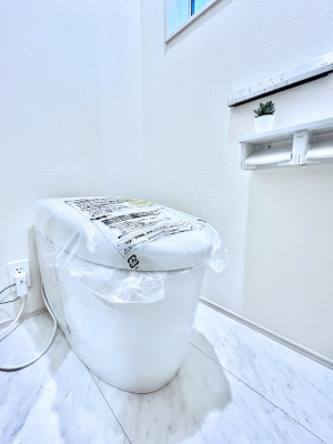�g�C���@������1�������`Toilet�`�@�Y��E�X�b�L���E���K�ȃE�H�V�����b�g�t�g�C���ł��낰���Ԃł��B�g�C���͖����g�킴��𓾂Ȃ����́B����������ۂ������ł��ˁB�g�C����2��������̂Œ��̍��G���ɕ֗��ł��I