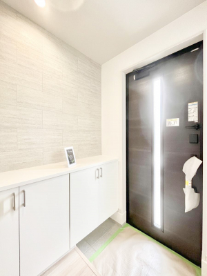 ���ց@�������P�������`Entrance�`�@�Ƃ̒��ł��q�l���}����ŏ��̏ꏊ�ł��錺�ւ́A�Ƃ̈�ۂ��̂��̂ł��I�L�x�Ȍ��֎��[�ŁA����Y��ɕۂ��Ƃ��o���܂��􌺊ւɂ͂����Ղ���[�̉��ʔ��������I