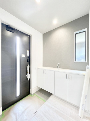 ���ց@�������Q�������`Entrance�`�@�Ƃ̒��ł��q�l���}����ŏ��̏ꏊ�ł��錺�ւ́A�Ƃ̈�ۂ��̂��̂ł��I�L�x�Ȍ��֎��[�ŁA����Y��ɕۂ��Ƃ��o���܂��􌺊ւɂ͂����Ղ���[�̉��ʔ��������I
