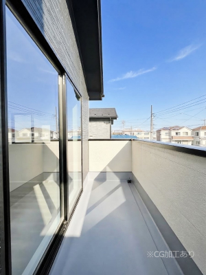 �o���R�j�[�@�������Q�������`Balcony�`�@�傫�ȋ�Ɉ͂܂ꂽ�C�����̂����ƁB�o���R�j�[��`�������ň��|�I�ȊJ�����ɕ�܂�܂��B�o���R�j�[�͗z���������݂��z�c����󕨂��C�����悭�������Ƃ��ł��܂��B
