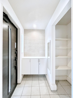 ���ց@�����`Entrance�`�@�Ƃ̒��ł��q�l���}����ŏ��̏ꏊ�ł��錺�ւ́A�Ƃ̈�ۂ��̂��̂ł��I�L�x�Ȍ��֎��[�ŁA����Y��ɕۂ��Ƃ��o���܂��􌺊ւɂ͂����Ղ���[�̉��ʔ��������I