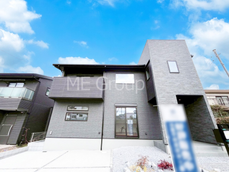 ���n�O�ώʐ^�@�O�ρ`Exterior�`�@��s���œ���̃X���[���C�t���΂Ɉ͂܂ꂽ�y�n�͓s��̌�����Y���ꂻ���B�l�G��ʂ��Ď��R�ƐG�ꍇ����X�|�b�g�����ӂɂ͐��肾������I�Z�݂����Ȃ�ƁB��炵�������B