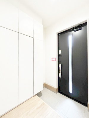 ���ց@�����`Entrance�`�@�Ƃ̒��ł��q�l���}����ŏ��̏ꏊ�ł��錺�ւ́A�Ƃ̈�ۂ��̂��̂ł��I�L�x�Ȍ��֎��[�ŁA����Y��ɕۂ��Ƃ��o���܂��􌺊ւɂ͂����Ղ���[�̉��ʔ��������I
