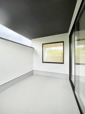 �o���R�j�[�@�����`Balcony�`  �o���R�j�[�͉������z���������݁A���z�c����󕨂��C�����悭�������Ƃ��ł��܂��B  �g���₷���J���I�ȃo���R�j�[�ł����z�����������Ղ�~�蒍���A�o���R�j�[�t���Z�܂��B  
