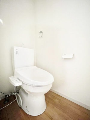 �g�C���@�����`Toilet�`�@�Y��E�X�b�L���E���K�ȃE�H�V�����b�g�t�g�C���ł��낰���Ԃł��B�g�C���͖����g�킴��𓾂Ȃ����́B����������ۂ������ł��ˁB�g�C����2��������̂Œ��̍��G���ɕ֗��ł��I