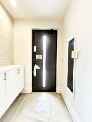���ց@�����`Entrance�`�@�Ƃ̒��ł��q�l���}����ŏ��̏ꏊ�ł��錺�ւ́A�Ƃ̈�ۂ��̂��̂ł��I�L�x�Ȍ��֎��[�ŁA����Y��ɕۂ��Ƃ��o���܂��􌺊ւɂ͂����Ղ���[�̉��ʔ��������I