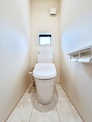 �g�C���@�����`Toilet�`�@�Y��E�X�b�L���E���K�ȃE�H�V�����b�g�t�g�C���ł��낰���Ԃł��B1�A2�K���Ƀg�C���X�y�[�X�I�̌������薾�邭�A���K��ԂƂȂ��Ă���܂��������g���ꏊ�����炱���̔z���ł��I