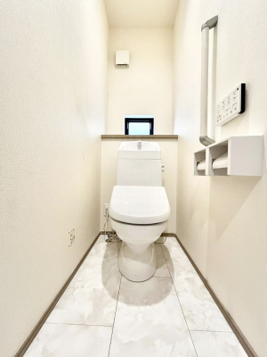 �g�C���@�����`Toilet�`�@�Y��E�X�b�L���E���K�ȃE�H�V�����b�g�t�g�C���ł��낰���Ԃł��B�g�C���͖����g�킴��𓾂Ȃ����́B����������ۂ������ł��ˁB�g�C����2��������̂Œ��̍��G���ɕ֗��ł��I