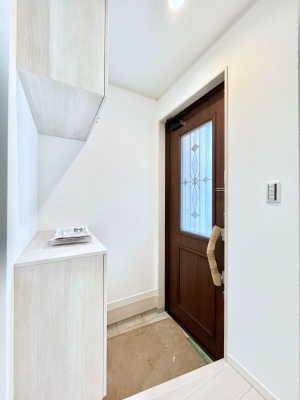 ���ց@�����`Entrance�`�@�Ƃ̒��ł��q�l���}����ŏ��̏ꏊ�ł��錺�ւ́A�Ƃ̈�ۂ��̂��̂ł��I�L�x�Ȍ��֎��[�ŁA����Y��ɕۂ��Ƃ��o���܂��􌺊ւɂ͂����Ղ���[�̉��ʔ��������I