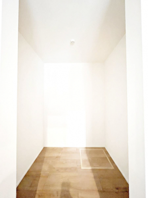 ���̑��@�����`Walk-in Closet�`�@�K�v�Ȃ��̂�R�[�f�B�l�[�g���ꗗ���Ċm�F�ł��A�g�x�x�⏀�����Z���ԂōςރE�H�[�N�C���N���[�[�b�g��ݒu���܂����B�Ƃ̒�����������Ƃ�����֗��Ȏ��[�X�y�[�X�ł��B
