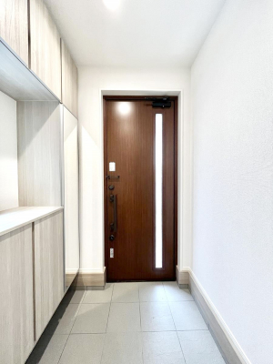 ���ց@�������P�������`Entrance�`�@�Ƃ̒��ł��q�l���}����ŏ��̏ꏊ�ł��錺�ւ́A�Ƃ̈�ۂ��̂��̂ł��I�L�x�Ȍ��֎��[�ŁA����Y��ɕۂ��Ƃ��o���܂��􌺊ւɂ͂����Ղ���[�̉��ʔ��������I