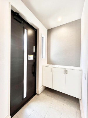 ���ց@�����`Entrance�`�@�Ƃ̒��ł��q�l���}����ŏ��̏ꏊ�ł��錺�ւ́A�Ƃ̈�ۂ��̂��̂ł��I�L�x�Ȍ��֎��[�ŁA����Y��ɕۂ��Ƃ��o���܂��􌺊ւɂ͂����Ղ���[�̉��ʔ��������I