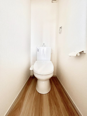 �g�C���@�����`Toilet�`�@�Y��E�X�b�L���E���K�ȃE�H�V�����b�g�t�g�C���ł��낰���Ԃł��B�g�C���͖����g�킴��𓾂Ȃ����́B����������ۂ������ł��ˁB�g�C����2��������̂Œ��̍��G���ɕ֗��ł��I