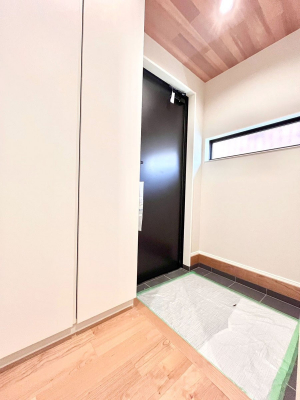 ���ց@�����`Entrance�`�@�Ƃ̒��ł��q�l���}����ŏ��̏ꏊ�ł��錺�ւ́A�Ƃ̈�ۂ��̂��̂ł��I�L�x�Ȍ��֎��[�ŁA����Y��ɕۂ��Ƃ��o���܂��􌺊ւɂ͂����Ղ���[�̉��ʔ��������I