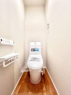 �g�C���@�����`Toilet�`�@�Y��E�X�b�L���E���K�ȃE�H�V�����b�g�t�g�C���ł��낰���Ԃł��B�g�C���͖����g�킴��𓾂Ȃ����́B����������ۂ������ł��ˁB�g�C����2��������̂Œ��̍��G���ɕ֗��ł��I