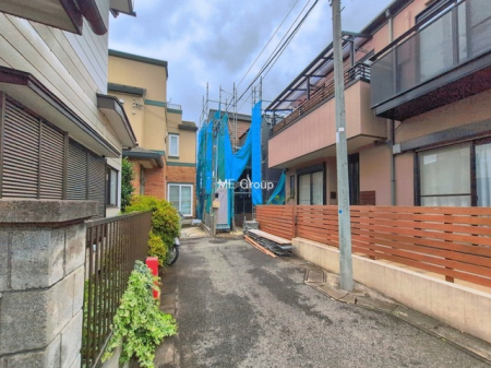 ���n�O�ώʐ^�@�`Exterior�`�@�k�� 4m �����@�Z��n�ɂȂ��Ă���̂Ŏԗʂ����Ȃ��A�Â��ȗ��n�ł��B�q��Ċ����ǍD�ł������ӊ������킹�Ă��ē������Ē����܂��B�������̉ƂÂ�����n�߂܂��傤��
