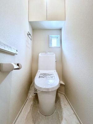 �g�C���@�����`Toilet�`�@�Y��E�X�b�L���E���K�ȃE�H�V�����b�g�t�g�C���ł��낰���Ԃł��B�g�C���͖����g�킴��𓾂Ȃ����́B����������ۂ������ł��ˁB�g�C����2��������̂Œ��̍��G���ɕ֗��ł��I