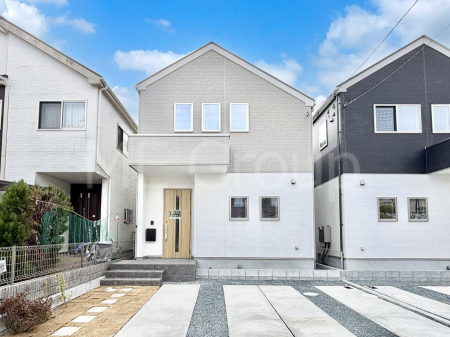 ���n�O�ώʐ^�@�O�ρ�2�������`Exterior�`�@��ˌ��Ă̑傫�ȃ����b�g�́A�����B�́u�y�n�v���u���R�Ɂv�g���鎖�ł��B�K�[�f�j���O��c�h�x�C�Ԃ�o�C�N�̎�ȂǗl�X�ȗp�r�ŗ��p�ł��܂��B