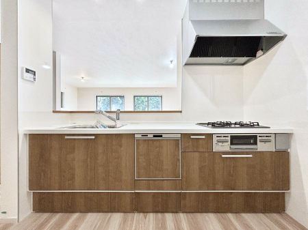 �L�b�`���@������2�������`Kitchen�`�@��b���e�ރ��r���O�A�������������Ȃ�L�b�`���B�Ƃ́A�������������ł͂Ȃ��A��炵��������A���K�ɂ���ꏊ�B�Ί�̖����A���炬�̓��X�̂��߂ɁA�ŐV�̐ݔ��E�d�l���̗p�B