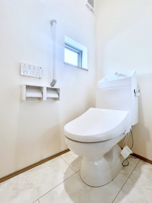 �g�C���@�����`Toilet�`�@�Y��E�X�b�L���E���K�ȃE�H�V�����b�g�t�g�C���ł��낰���Ԃł��B�g�C���͖����g�킴��𓾂Ȃ����́B����������ۂ������ł��ˁB�g�C����2��������̂Œ��̍��G���ɕ֗��ł��I